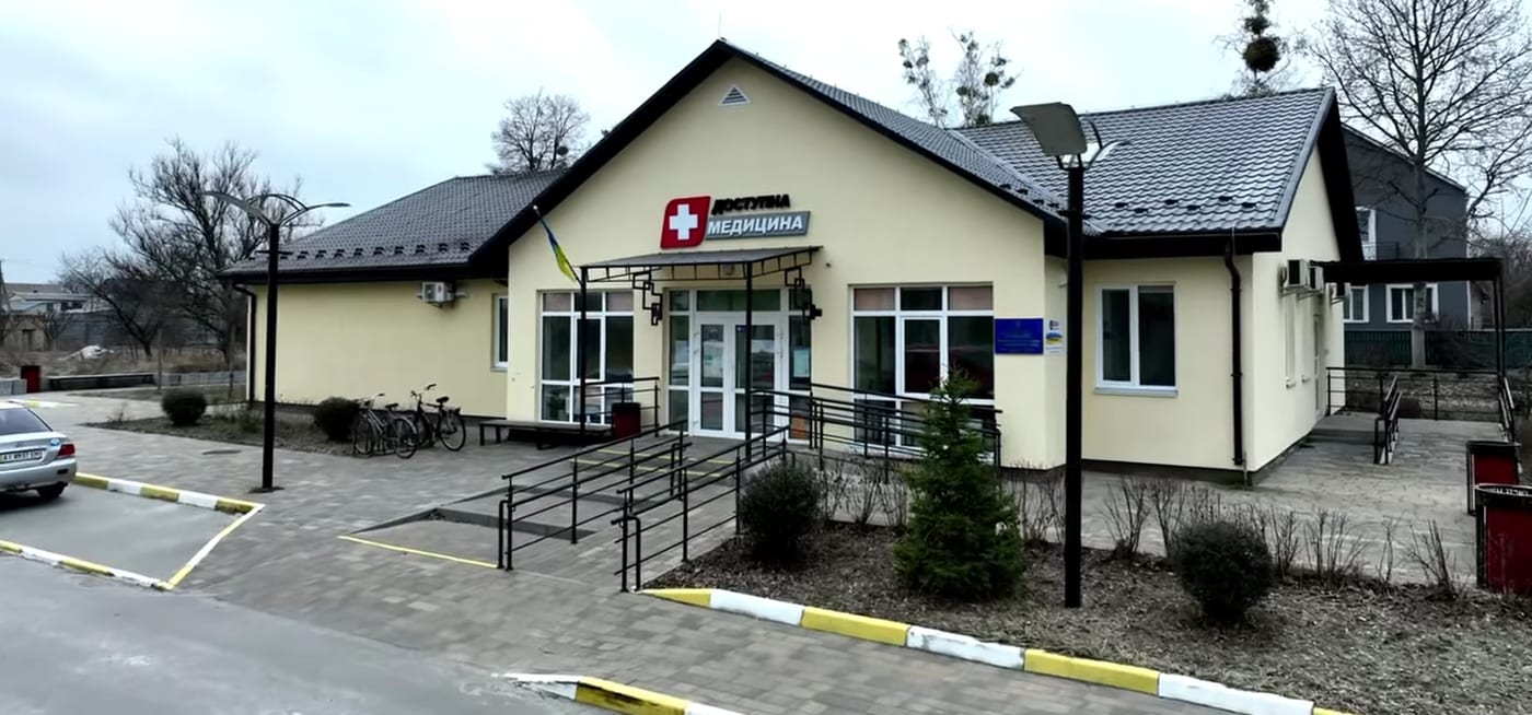 На даху амбулаторії на Київщині встановили сонячну електростанцію