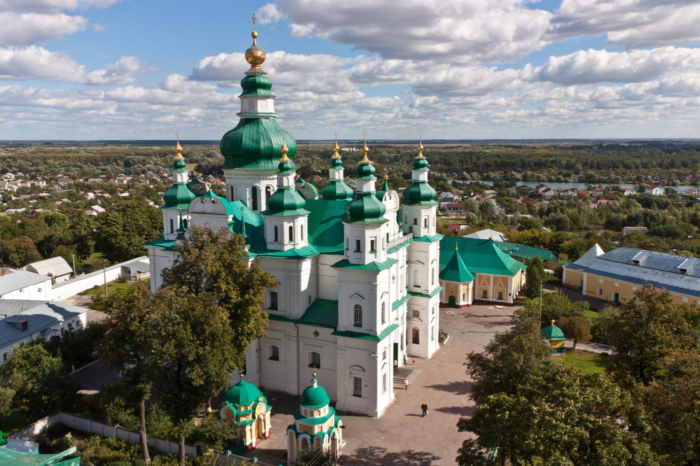 У Чернігові можна охрестити дитину онлайн