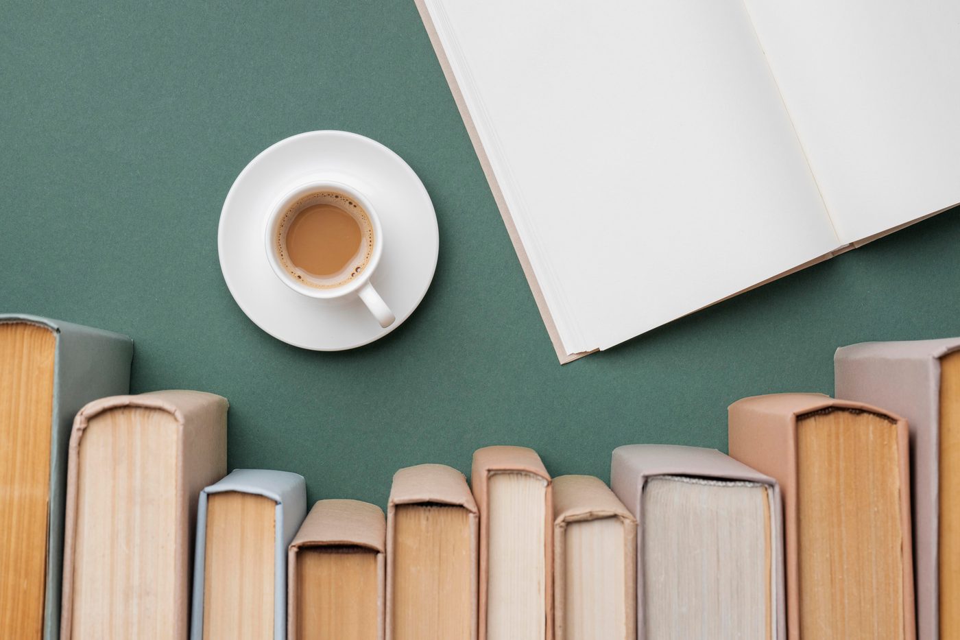 На Хрещатику відкрили другу книгарню-кав’ярню «Закапелок»
