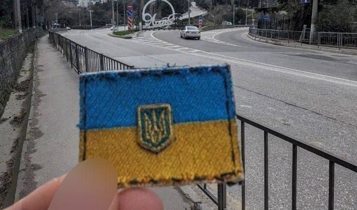 Рух «Жовта стрічка» до Дня соборності України провів акцію в окупованих містах (ФОТО)