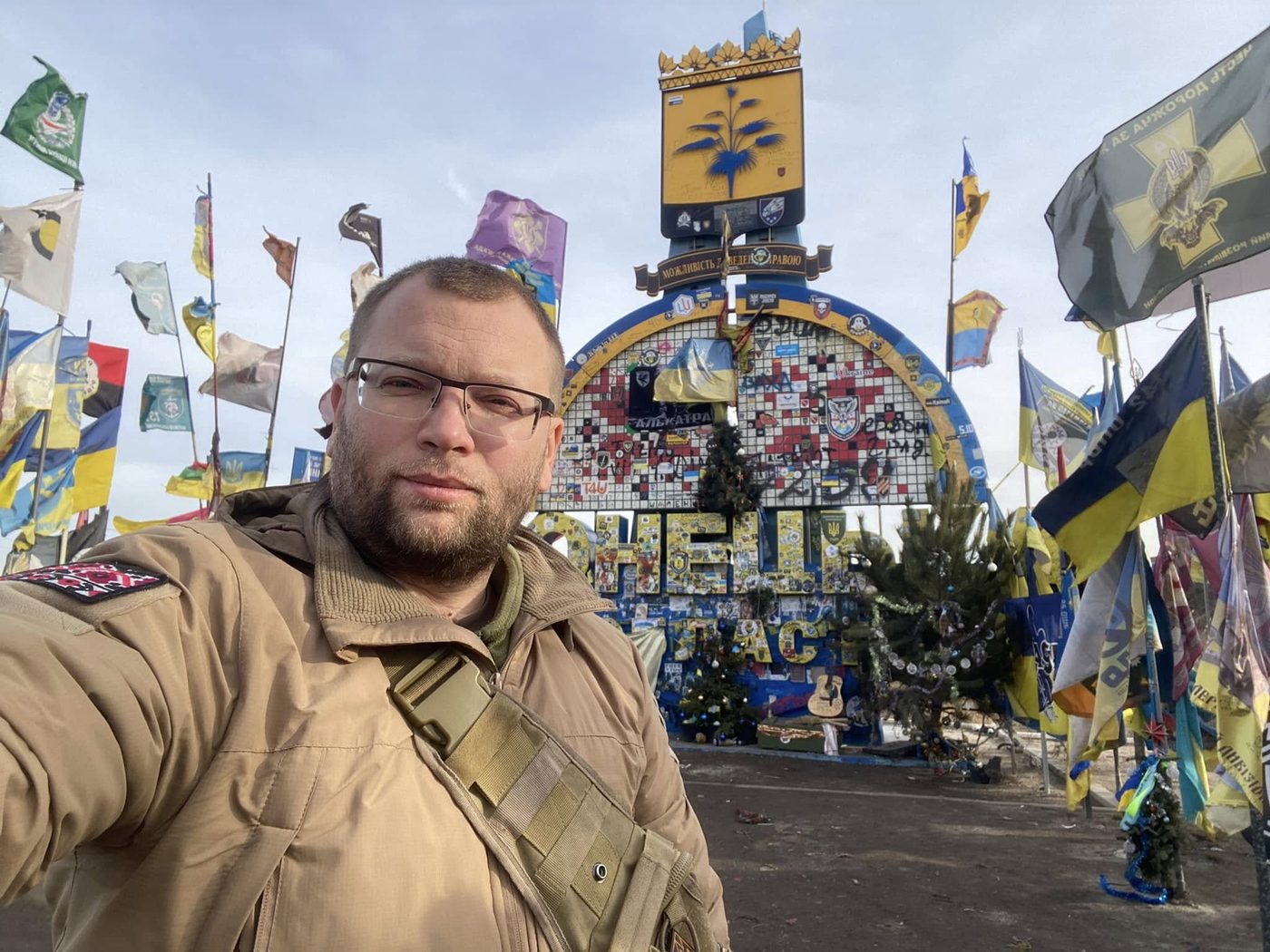 Донецький воєнкор «Радіо Свободи» видав збірку поезій. Кошти з її продажу автор передасть на потреби армії