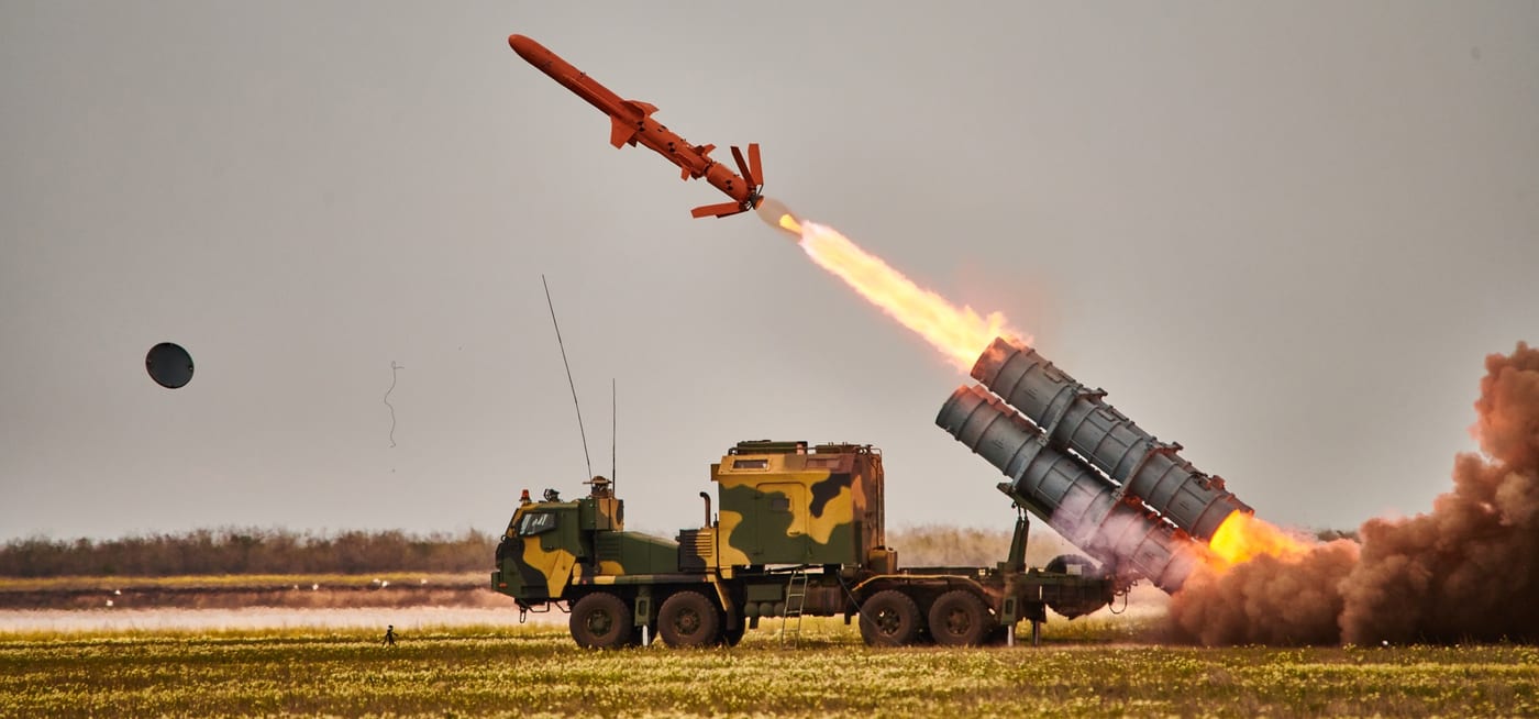 Нова українська ракета «Довгий Нептун» успішно вразила ціль на відстані 1000 км