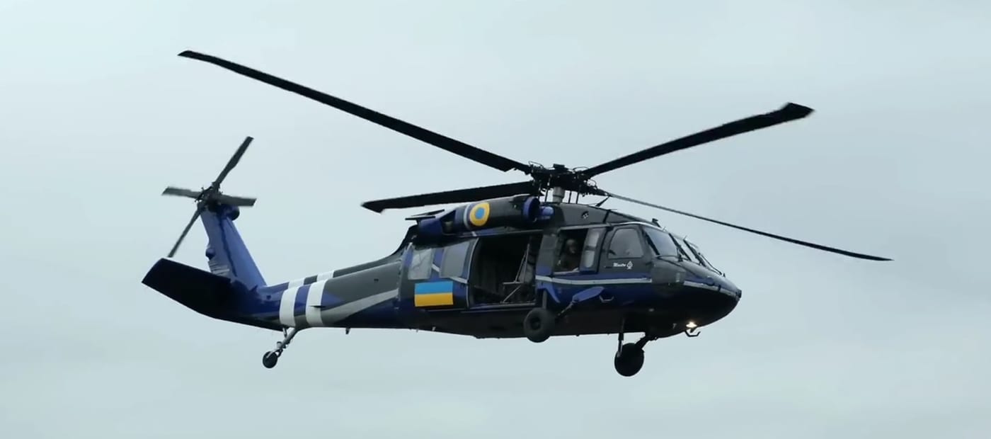 Громадяни Чехії придбали для українських розвідників гелікоптер Black Hawk