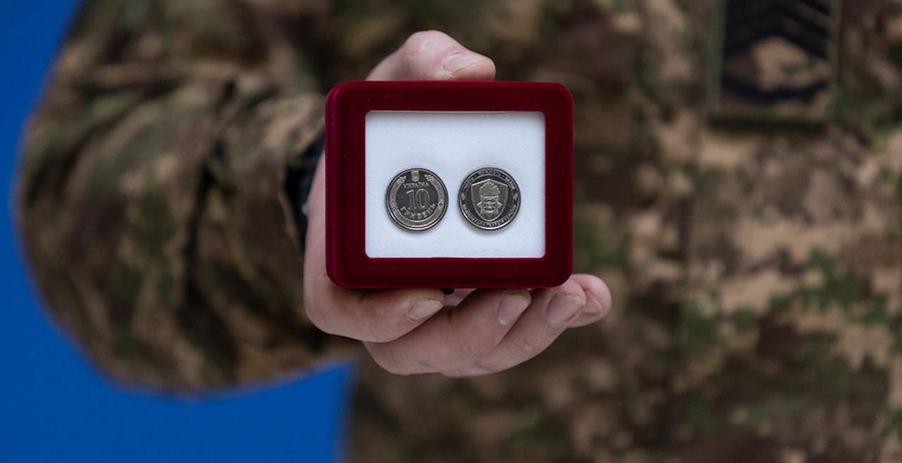 До Дня Нацгвардії в Україні ввели в обіг нову монету номіналом 10 гривень