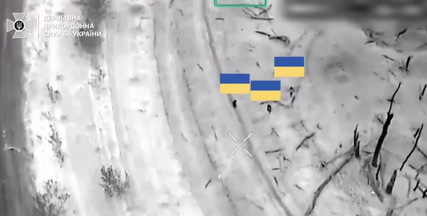 Оператори дронів врятували від полону трьох українських військових (ВІДЕО)