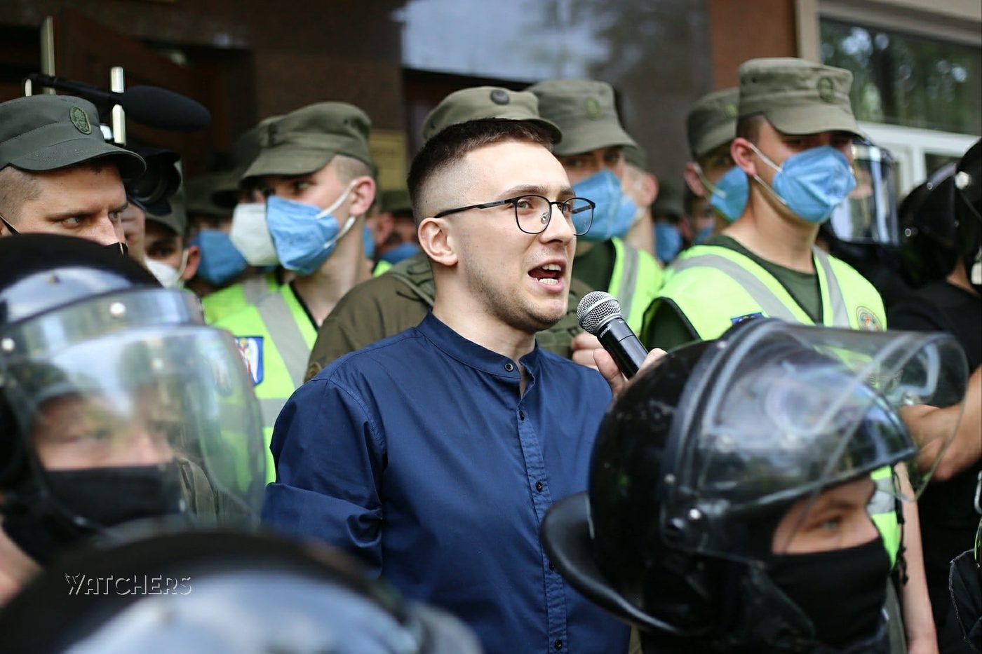 Стерненко масштабує команду фонду та збирає на це монопідписки 