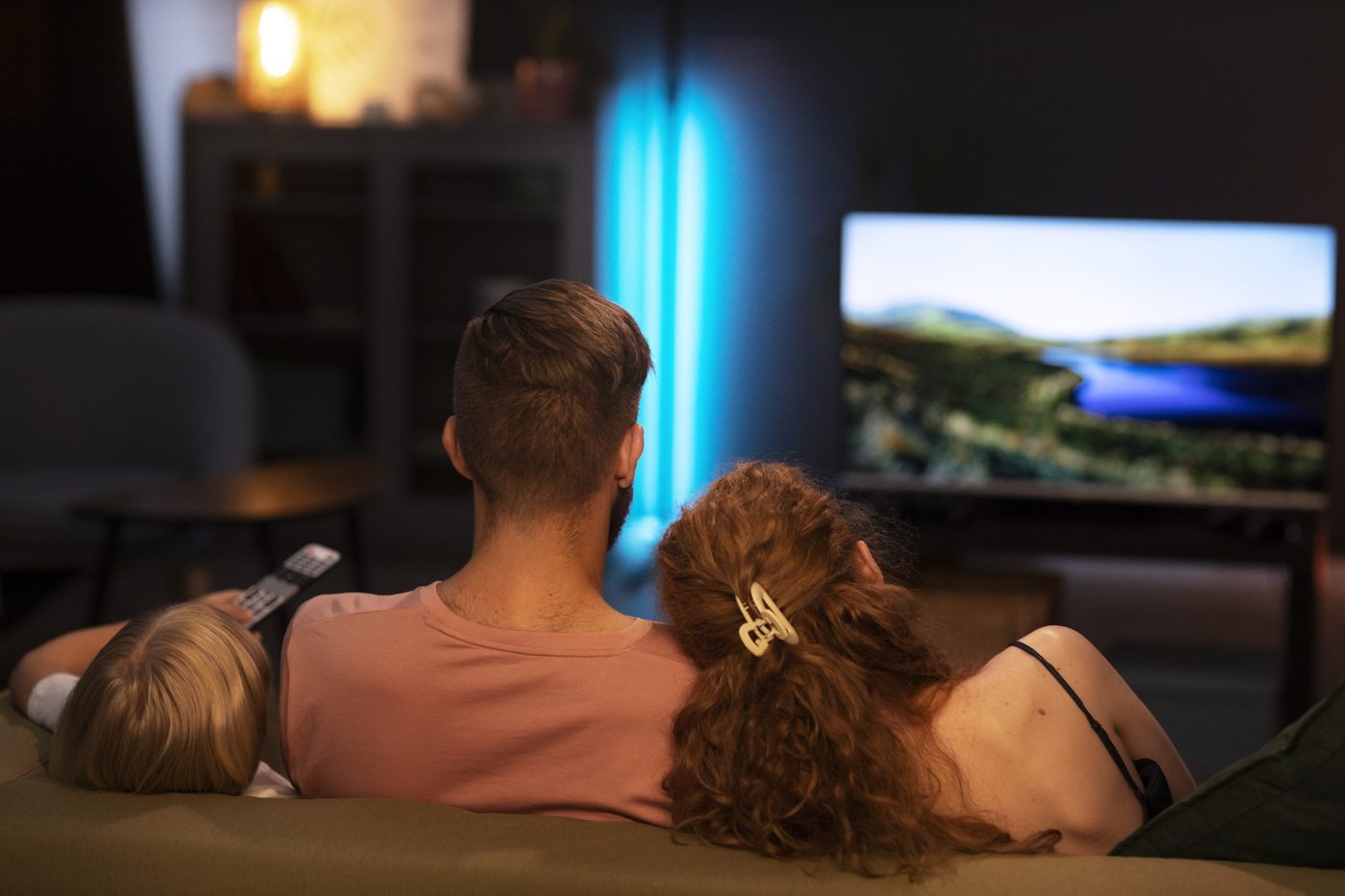 SWEET.TV передасть родинам переселенців ТВ-приставки з доступом до тисячі фільмів, серіалів і телеканалів