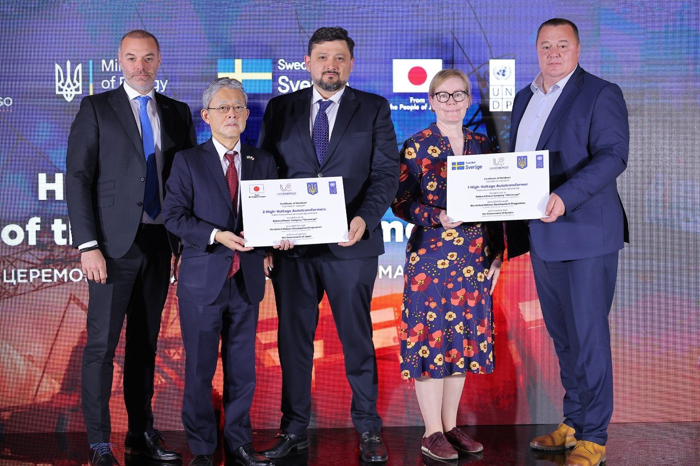 Японія, Швеція та ПРООН передали Україні автотрансформатори для стабільності енергосистеми