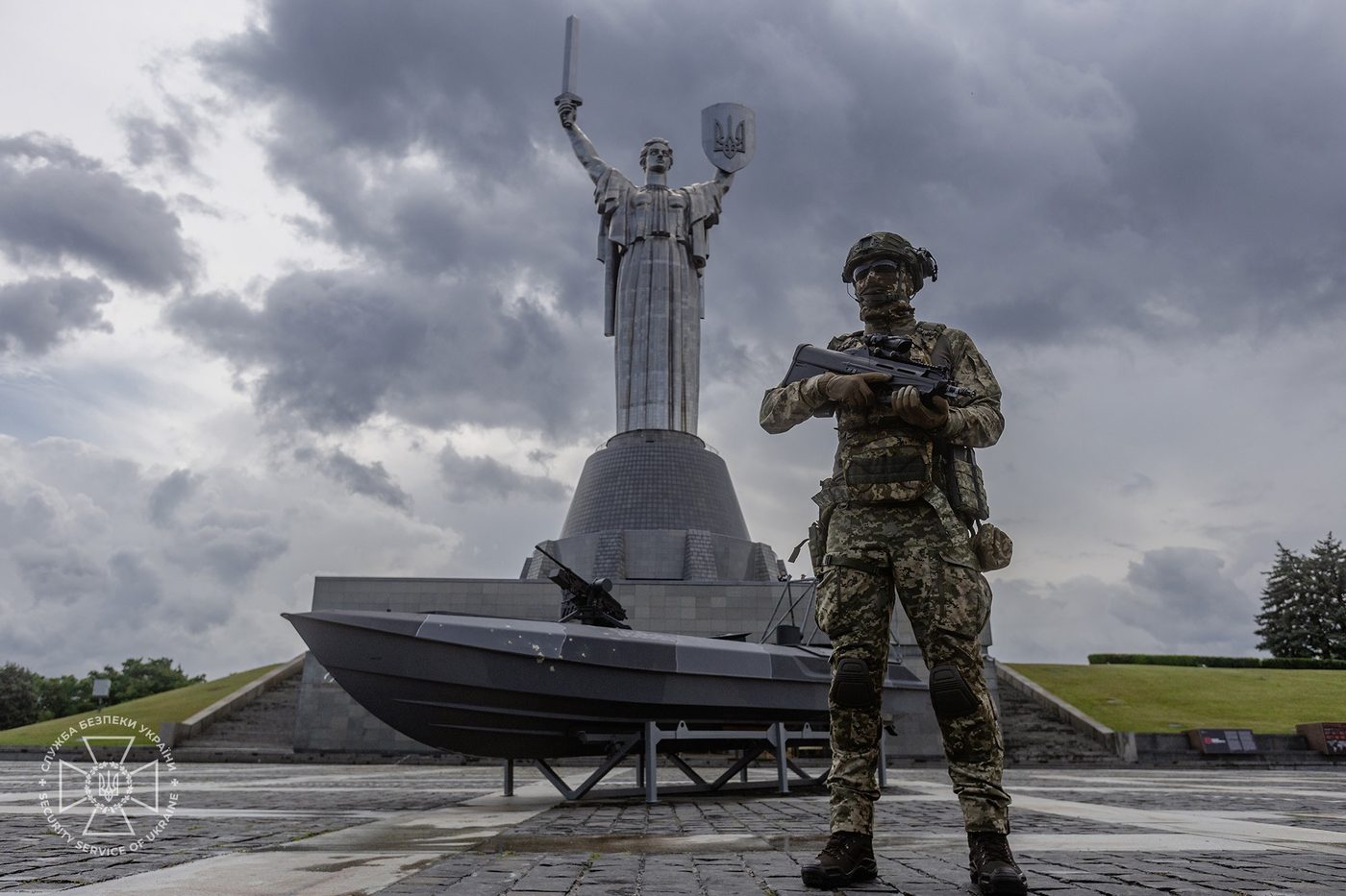 СБУ передала в музей морський дрон, яким підривали Кримський міст та російські судна