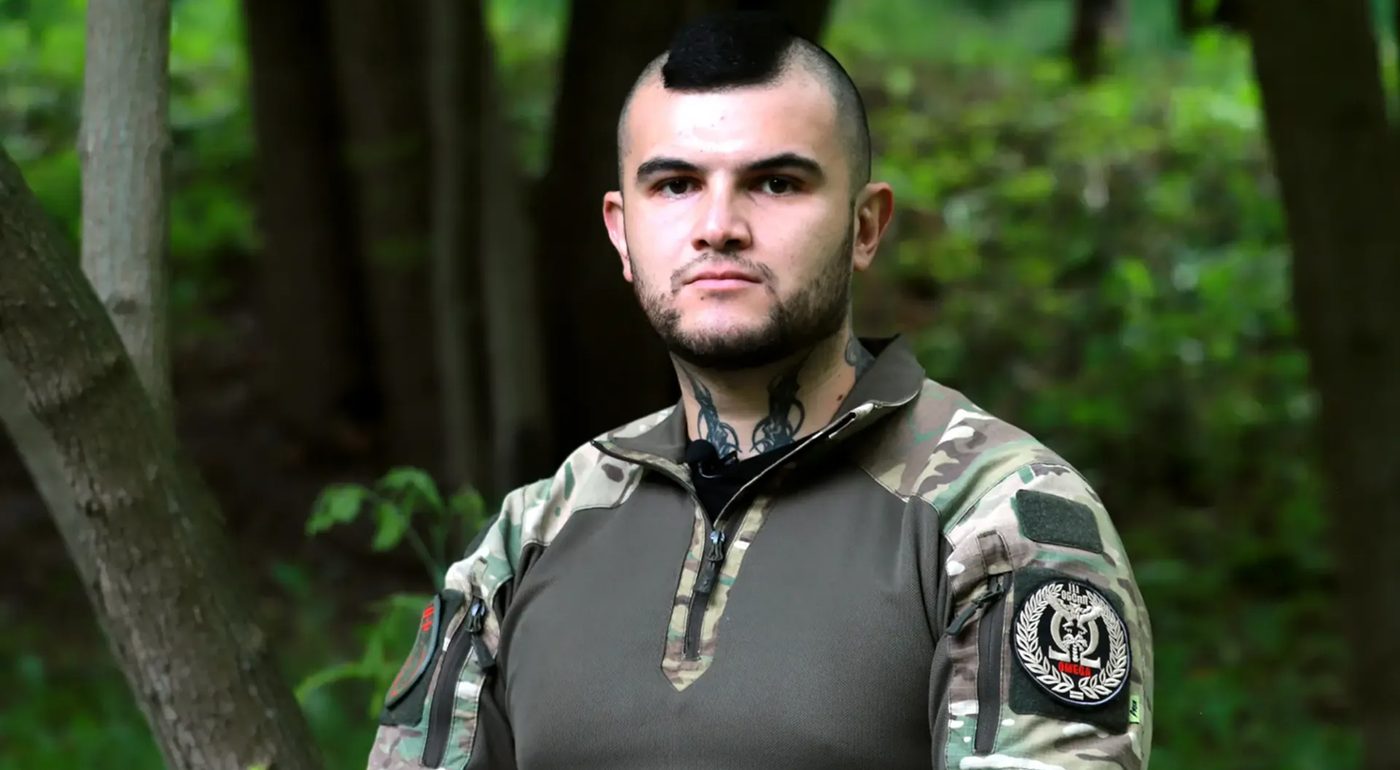 Бійцям Третього легіону вдалося збити FPV-дрон під час руху автомобіля (ВІДЕО)