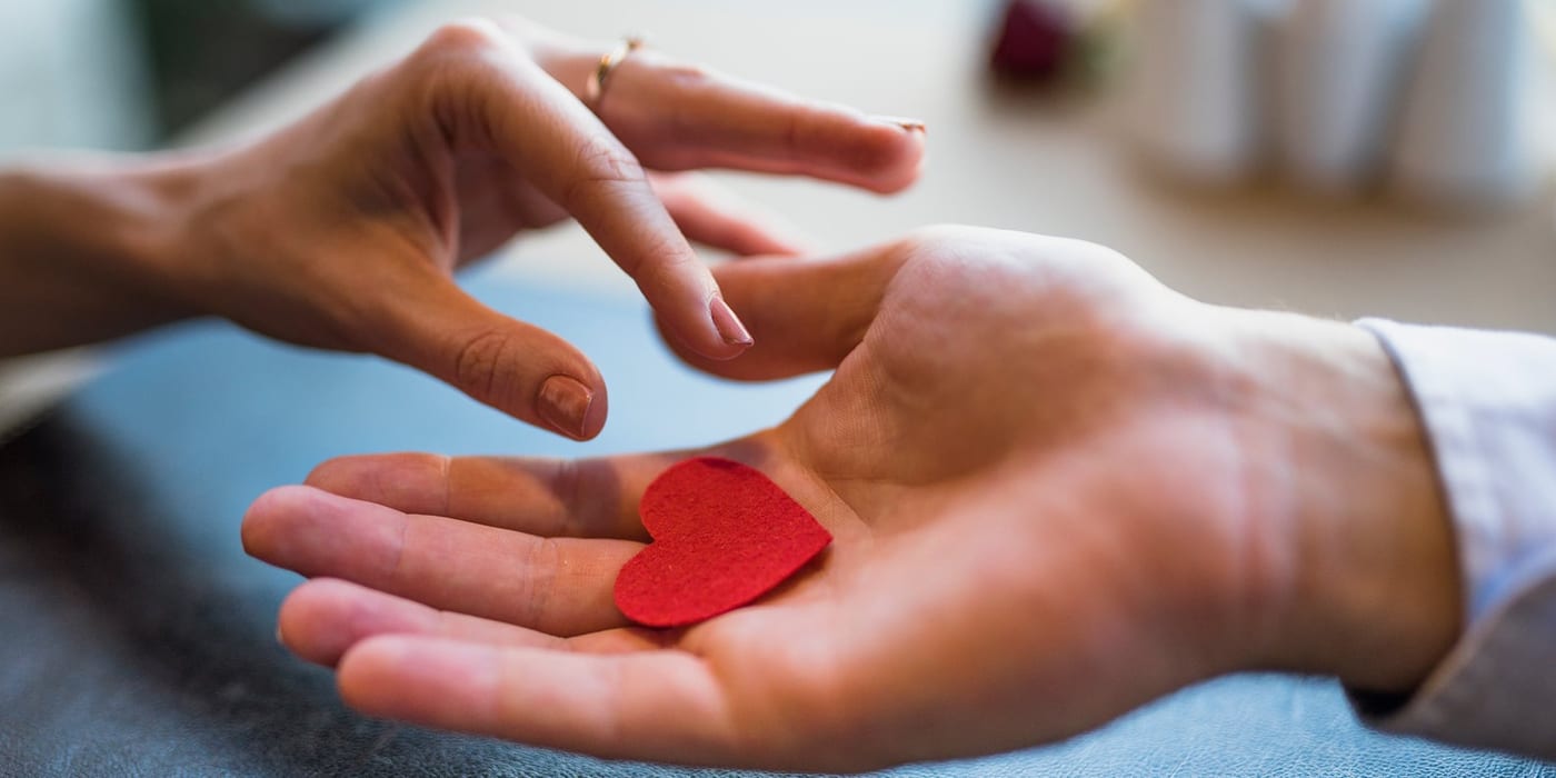 «Укрпошта» присвятила нову марку донорам крові (ФОТО)