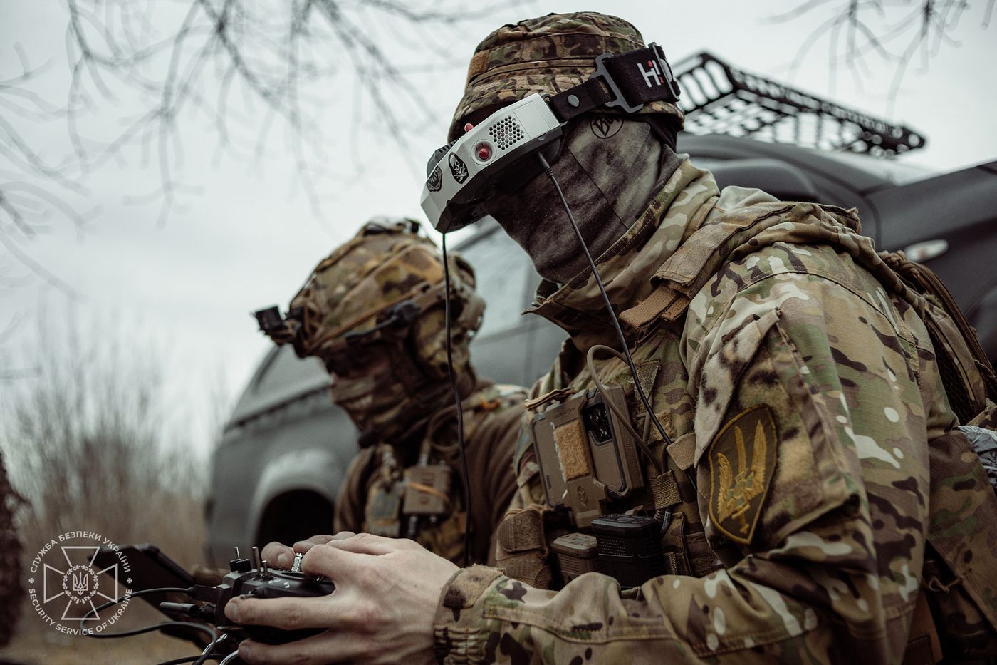 На кордоні з Чернігівщиною прикордонники знищили триколор, який росіяни встановили для провокації (ВІДЕО)