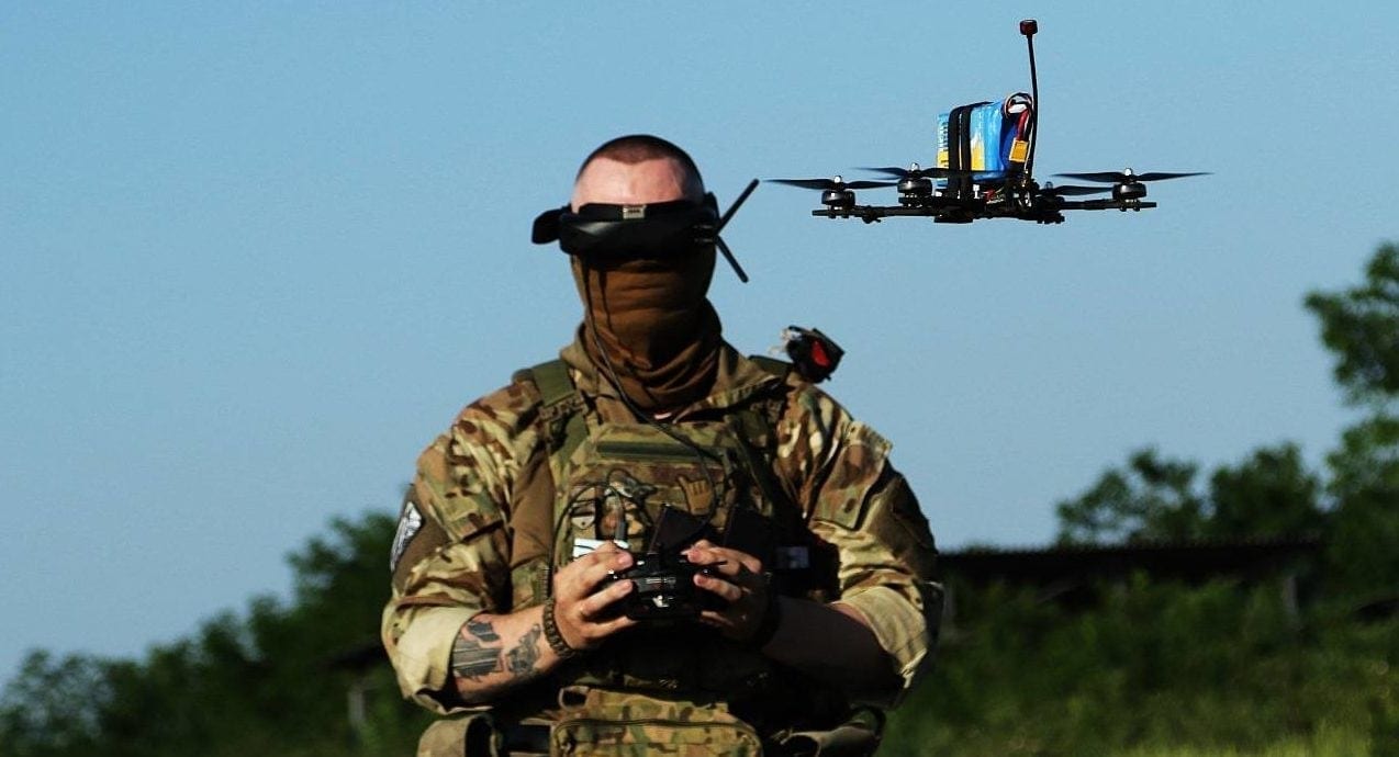 У ГУР показали перше застосування FPV-дронів у відкритому морі (ВІДЕО)