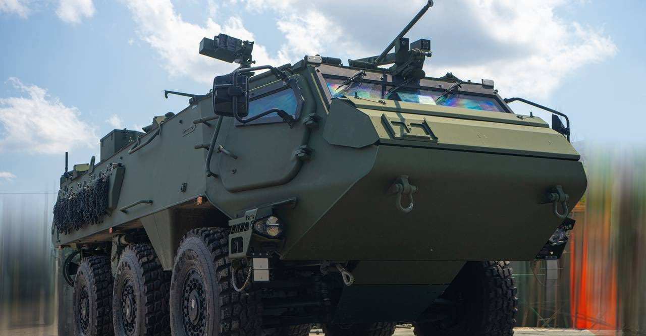 Латвія передала партію бронетранспортерів Patria Третій штурмовій бригаді (ФОТО)