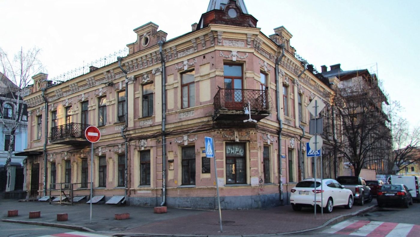 Активісти планують створити археологічний музей у будинку Вікентія Хвойки на Подолі