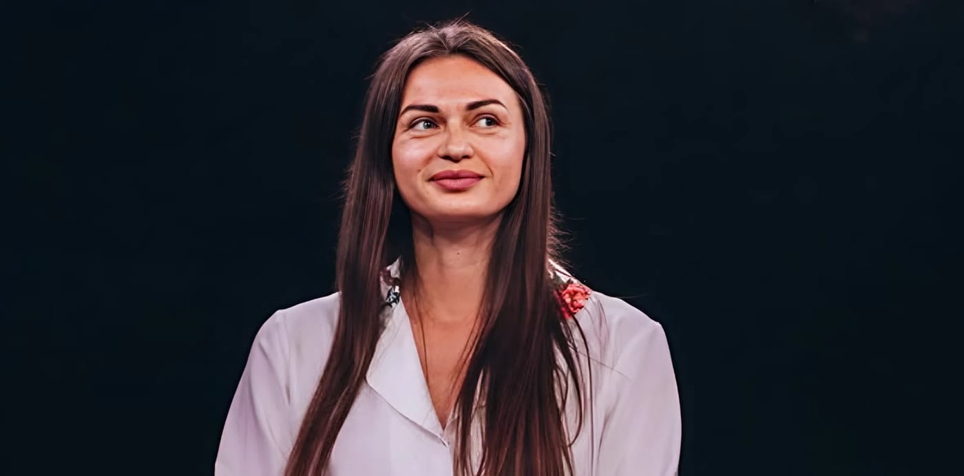 Олімпійська чемпіонка Олена Кравацька продала свою шаблю задля допомоги війську та дітям