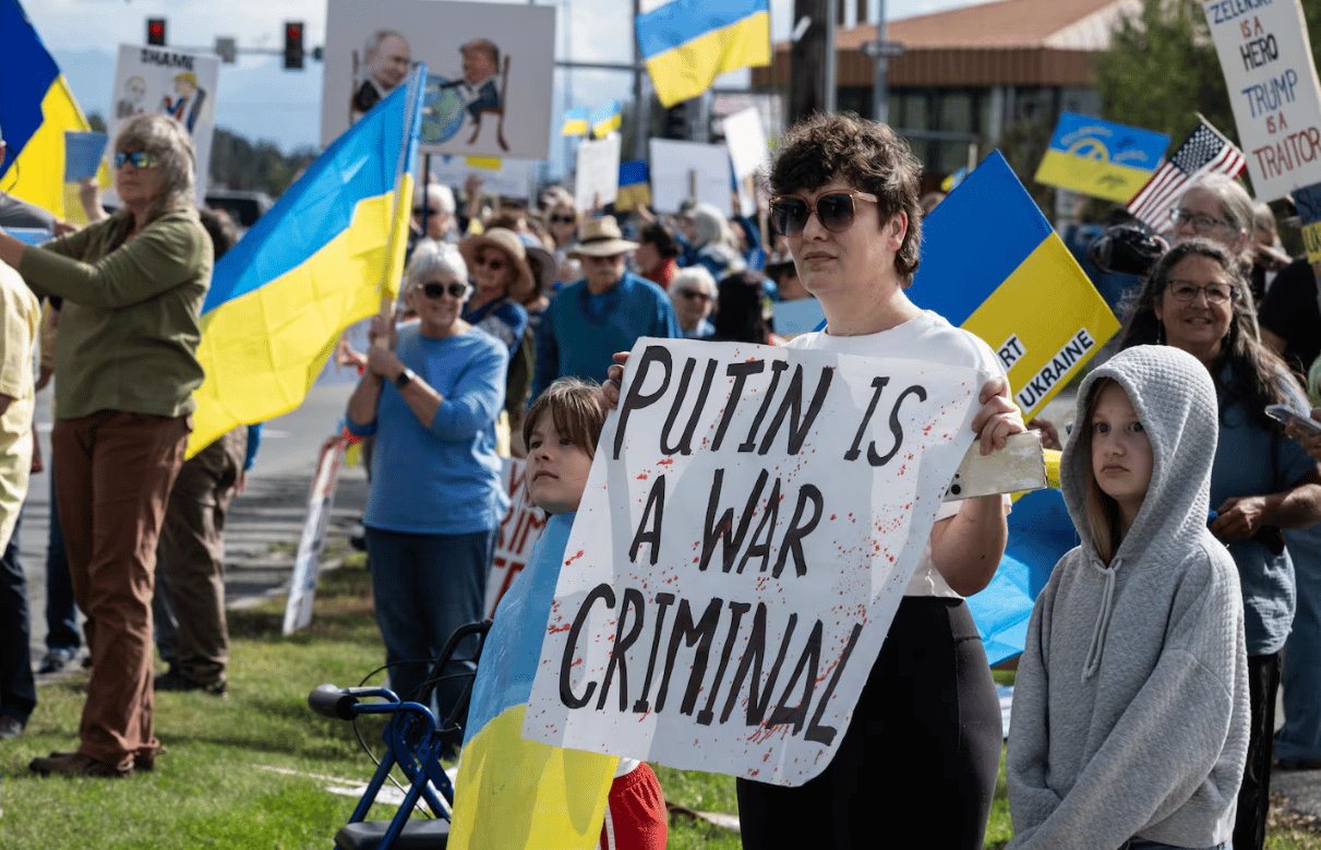 На Алясці перед зустріччю Трампа і Путіна відбувся мітинг на підтримку України (ФОТО)