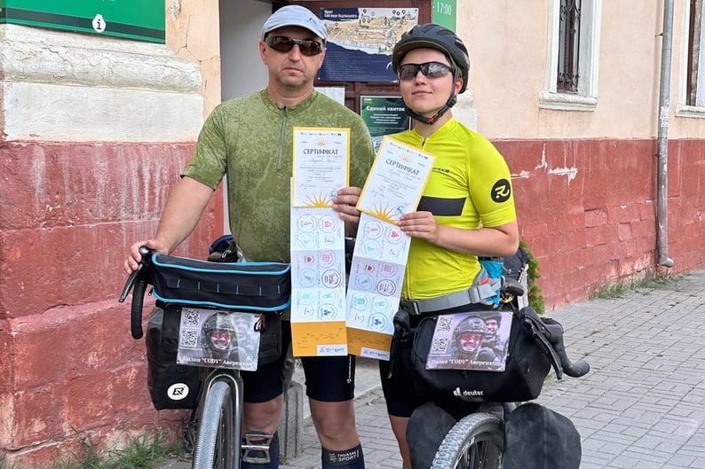 Одеситка разом із батьком вирушила у благодійний велотур у пам’ять про загиблого військового