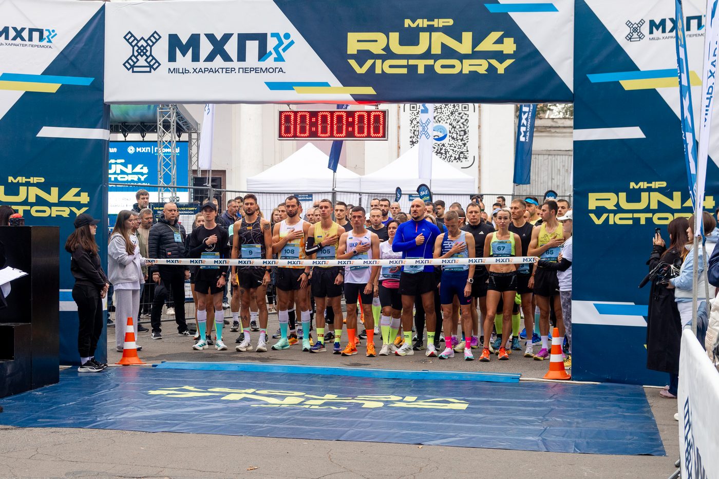 У Вінниці після забігу MHP Run4Victory захисникам передали два дрони та майже 700 000 грн
