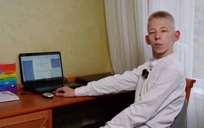 15-річний школяр із ДЦП створив посібник для вчителів фізики