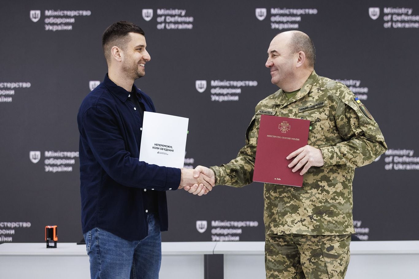 Міноборони та фонд Сергія Притули співпрацюватимуть для підтримки ЗСУ