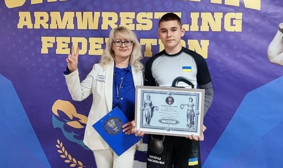12-річний українець встановив світовий рекорд з гирьового спорту