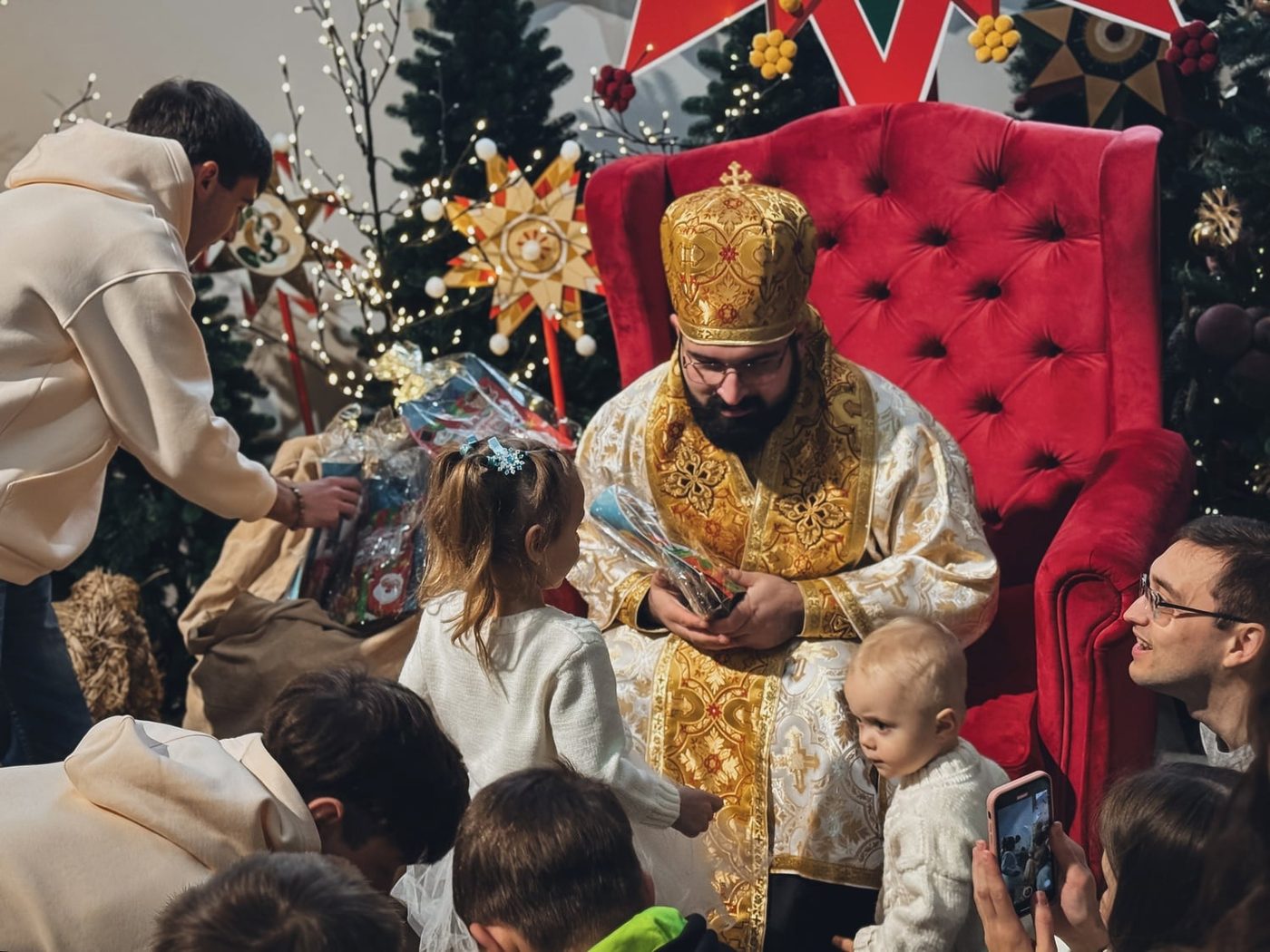У Львові для дітей відкрили Резиденцію Святого Миколая. Усі кошти за вхідні квитки спрямують на благодійність