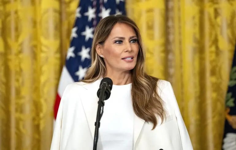 З росії повернули сімох українських дітей за сприяння Меланії Трамп