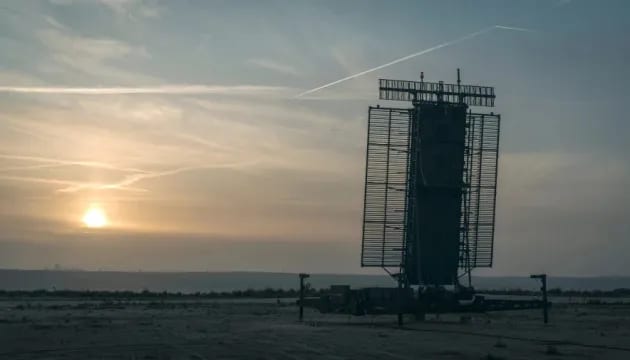 Іспанія передасть Україні радар ППО, який розпізнає ворожі цілі на відстані до 450 км
