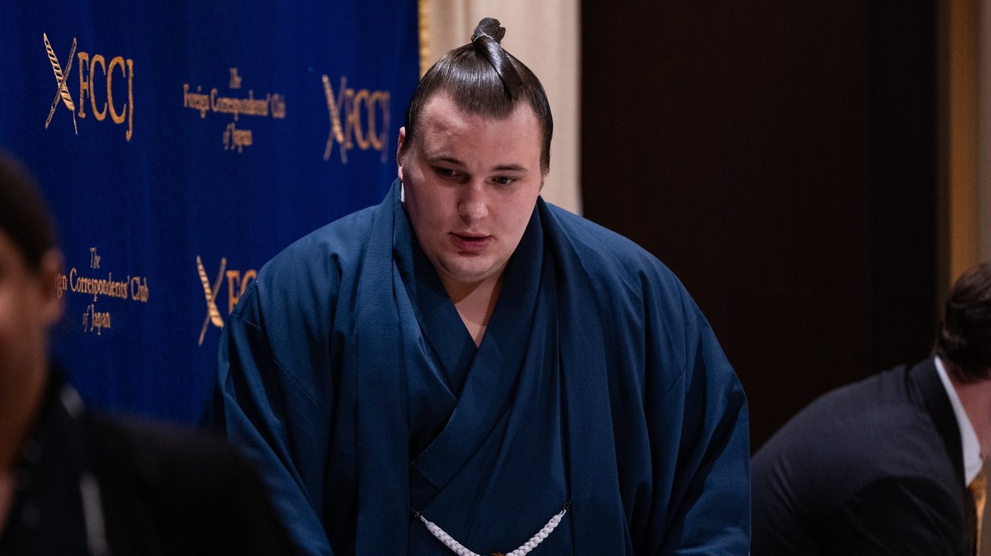 Сумоїст із України вдруге виграв Кубок імператора