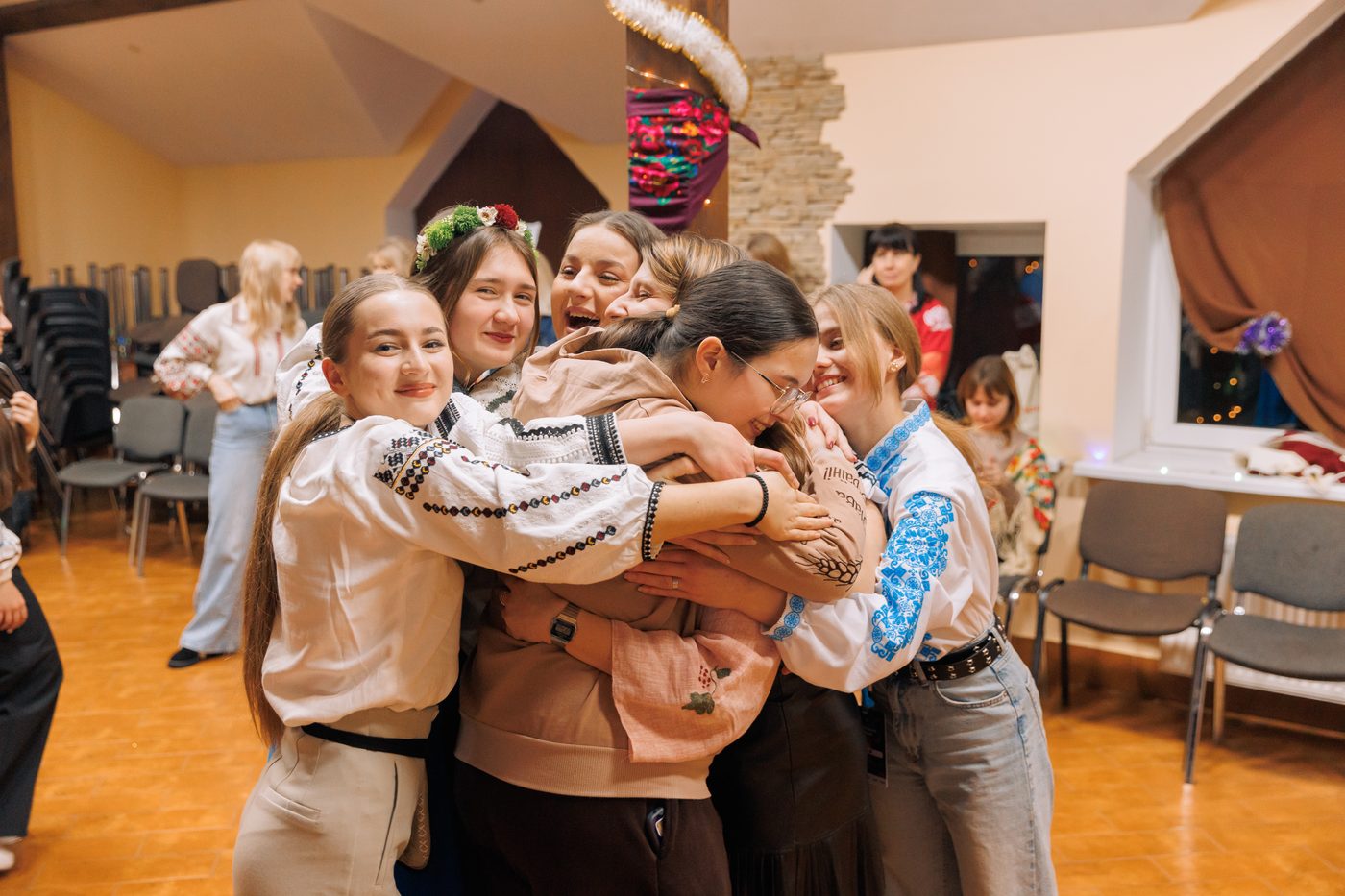 Підліткам з різних регіонів України подарували зимовий табір у Карпатах завдяки кампанії «Ватра»