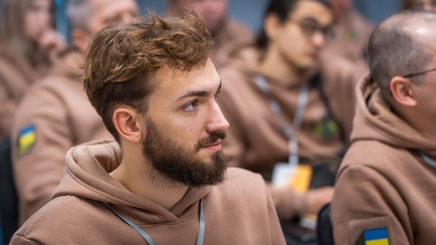 «Рух Чесно» та УКУ розпочали набір ветеранів на безплатну програму лідерства
