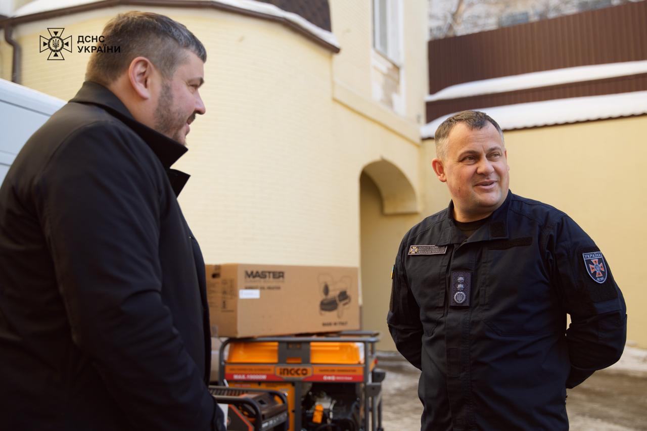Азейбарджан відправив генератори та обладнання для ДСНС України