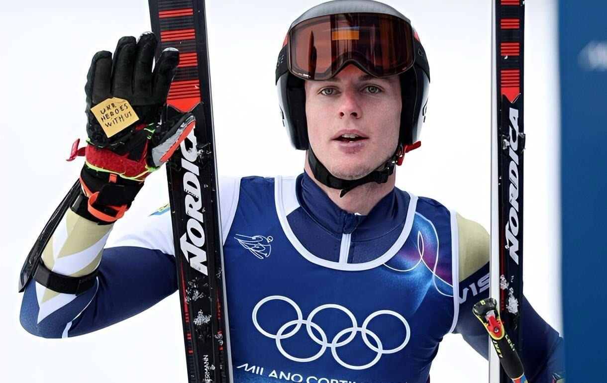 Гірськолижник Шеп’юк після виступу на Олімпіаді показав напис «Українські герої з нами»