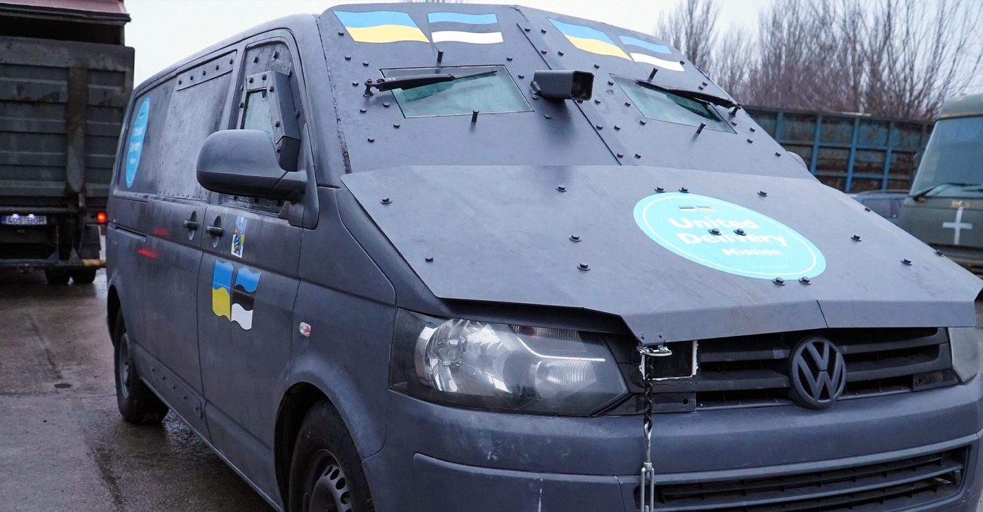 Естонський волонтер передав 128-й бригаді броньовик на базі Volkswagen (ФОТО)