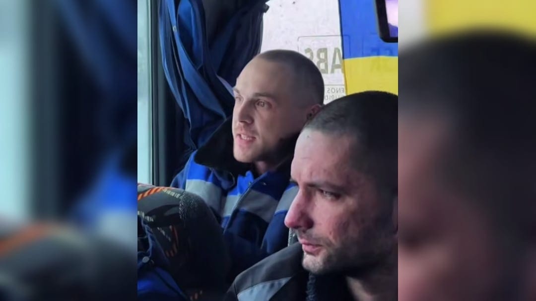 Військовий заспівав «Зродились ми великої години» під час обміну полоненими (ВІДЕО)
