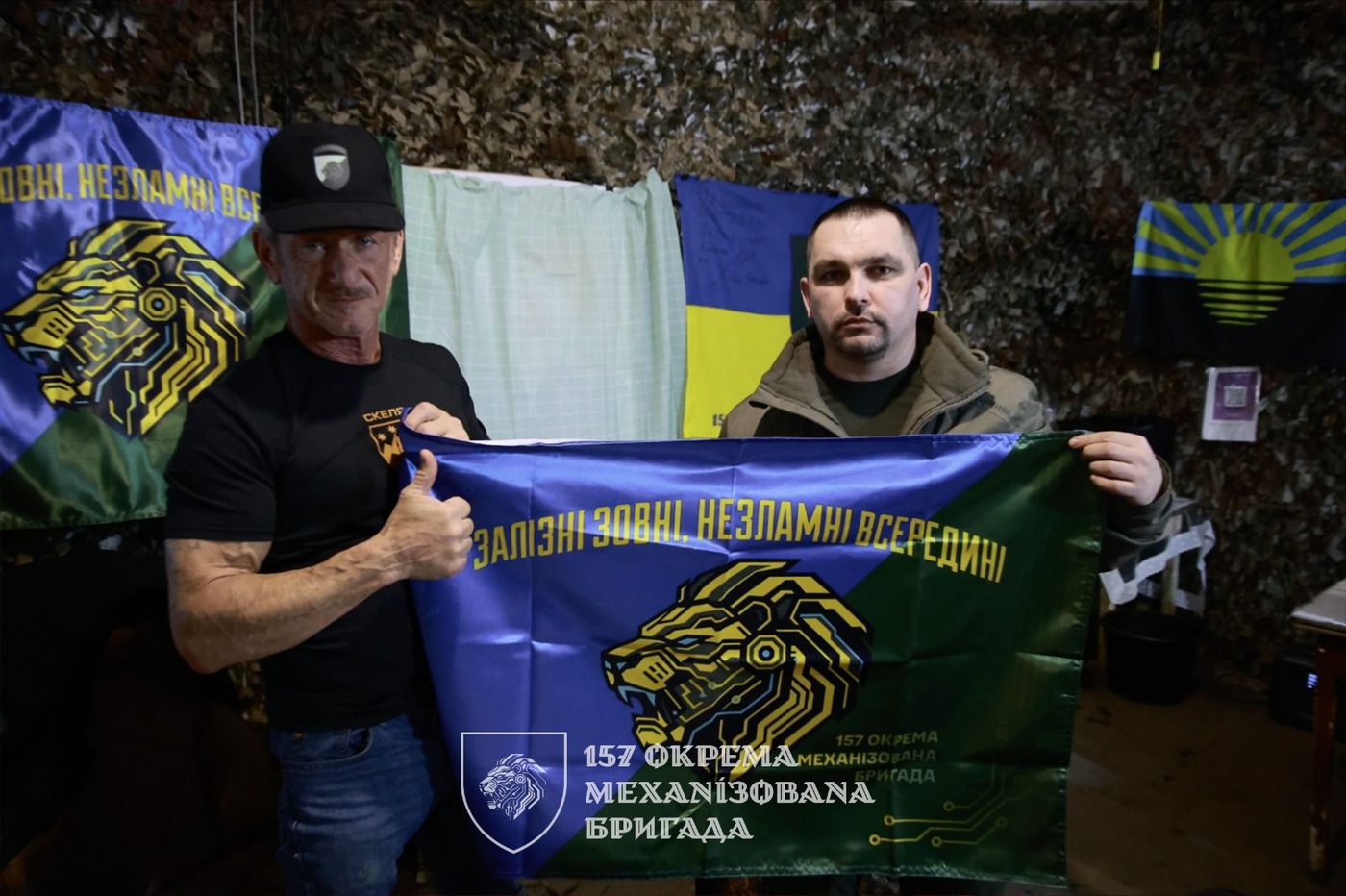 Шон Пенн відвідав позиції українських військових біля фронту