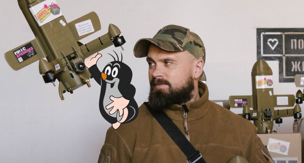 Благодійники з Чехії зібрали кошти на 86 дронів-перехоплювачів для України