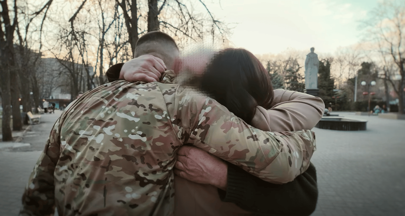 10 км на велосипеді під прикриттям дронів: спецпризначенці вивели з окупації родича воїна ЗСУ