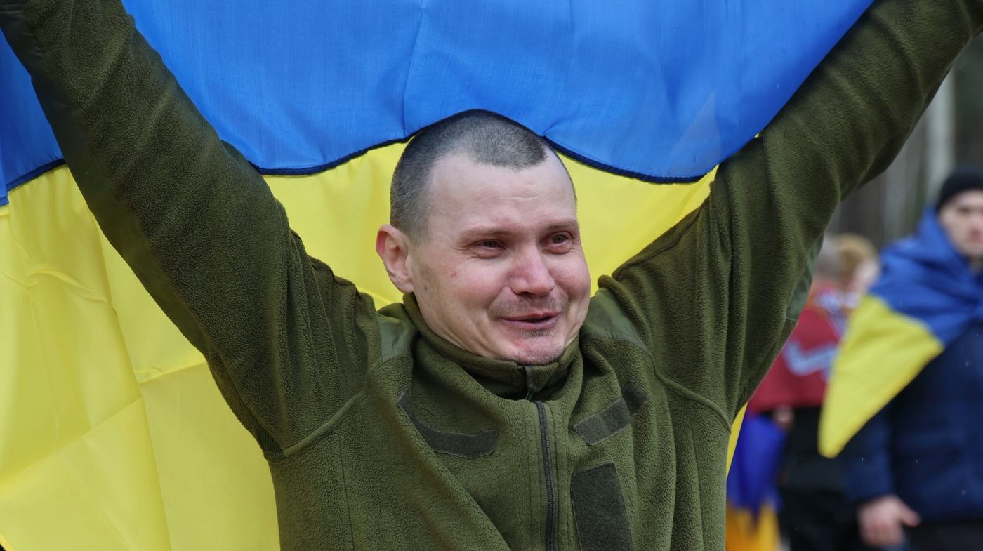 Україна повернула з російського полону 182 людини напередодні Великодня (ФОТО)