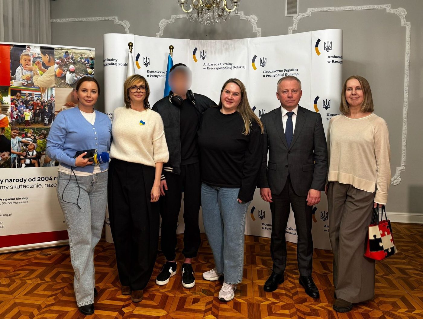 Після довгої розлуки мама зустрілася зі своїм 16-річним сином, якого повернули з окупації