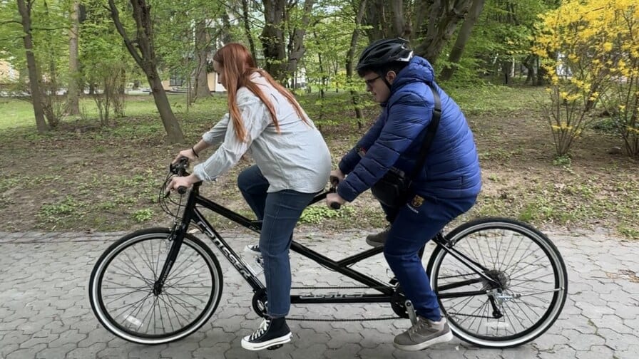 У Львові запустили прокат велотандемів для незрячих людей