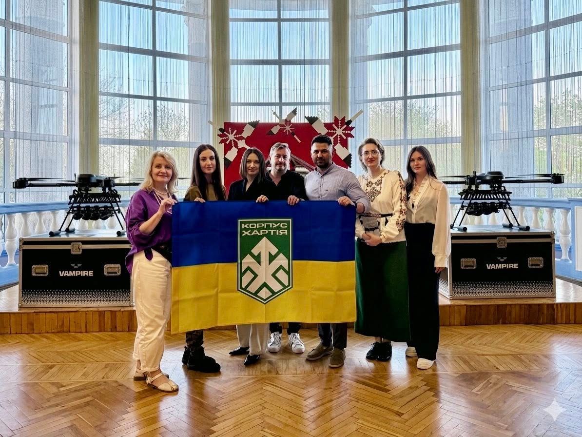 Жителі Нововолинської громади передали «Хартії» два дрони-бомбардувальники вартістю 700 тис грн