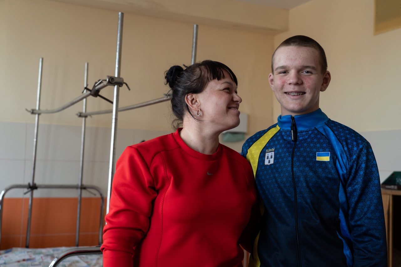 15-річний сум’янин, який рятував людей під час ракетного удару, переміг на ЧЄ з пляжної боротьби