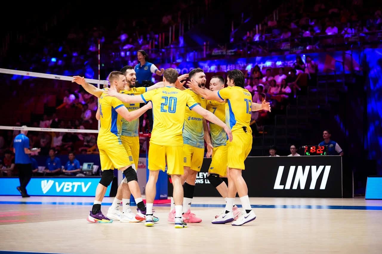 Українські волейболісти переграли збірну Китаю і здобули перші очки у Лізі націй
