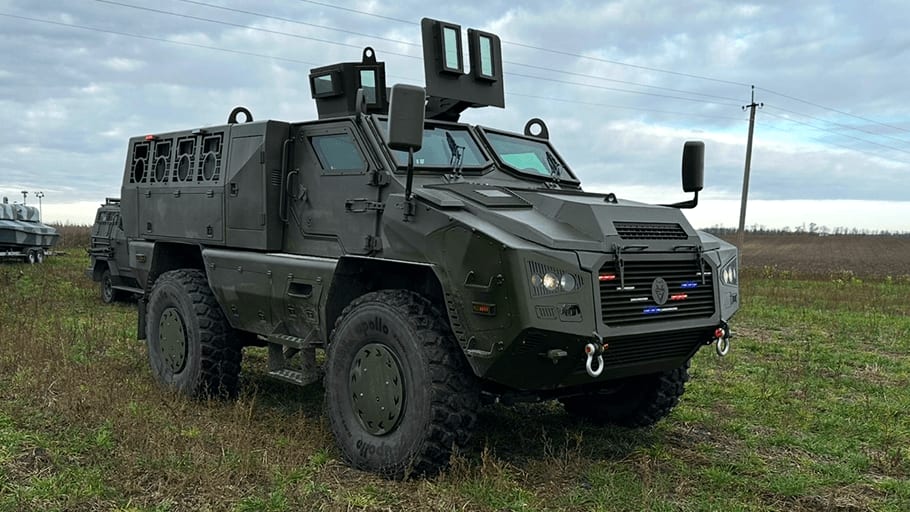 ЗСУ отримають надзахищений український броньовик, що витримує вибух 10 кг тротилу