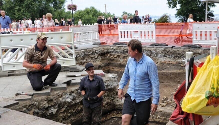 У центрі Одеси знайшли оборонну стіну V століття до нашої ери (ФОТО)