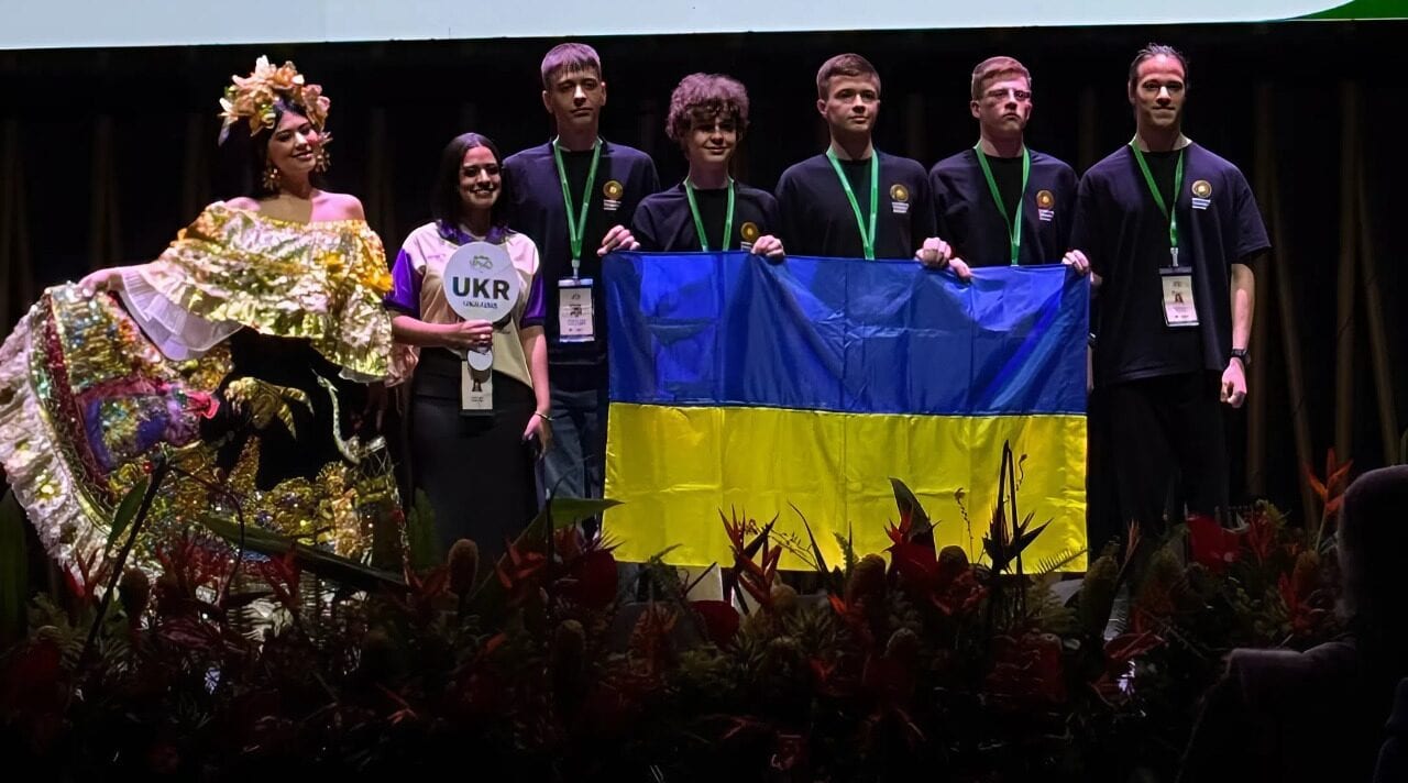 Усі повернулися з медалями: українські школярі вибороли 5 нагород на світовій олімпіаді з фізики
