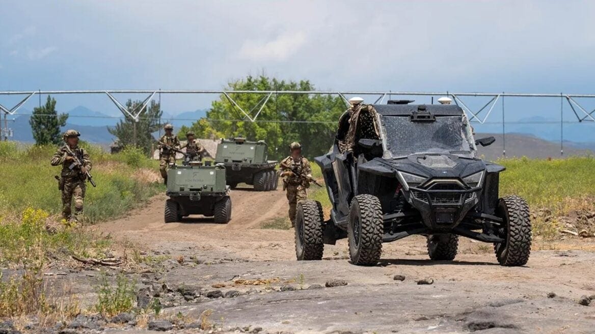 Компанія зі США розгорнула в Україні понад 100 безпілотних всюдиходів