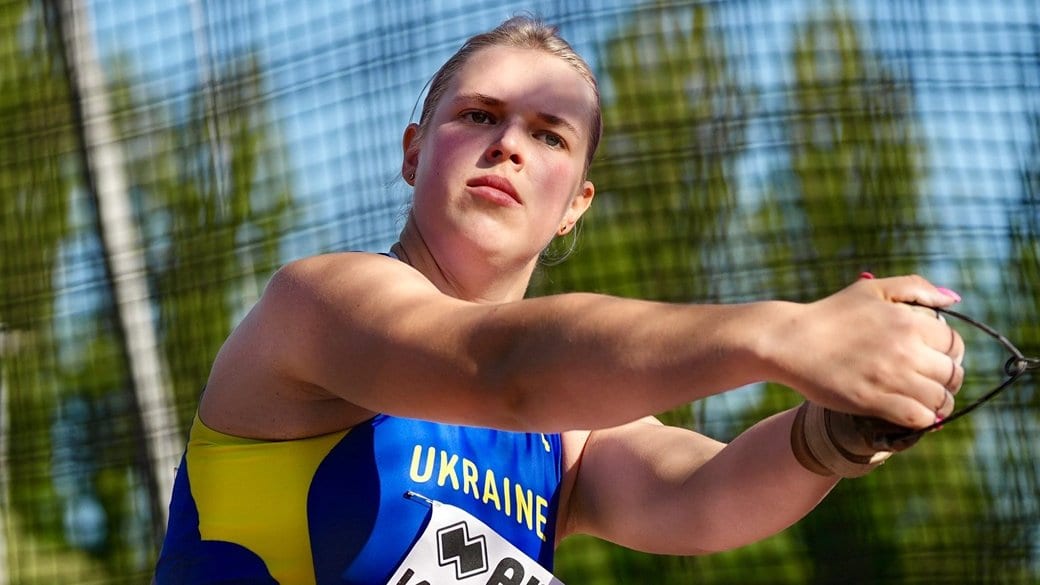 Обійшла всіх суперниць з першої спроби: 17-річна українка виграла кваліфікацію Євро з метання молота
